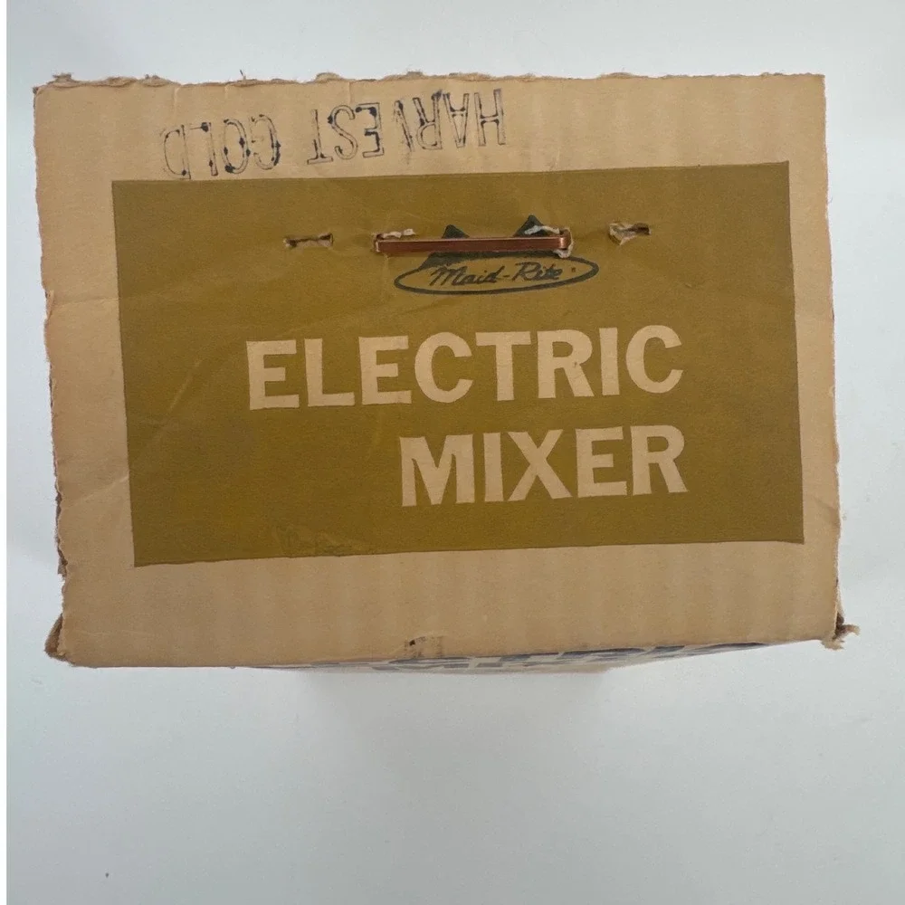 Dormeyer Electric Hand Mixer HM-3W Harvest Gold Vintage New Open Box